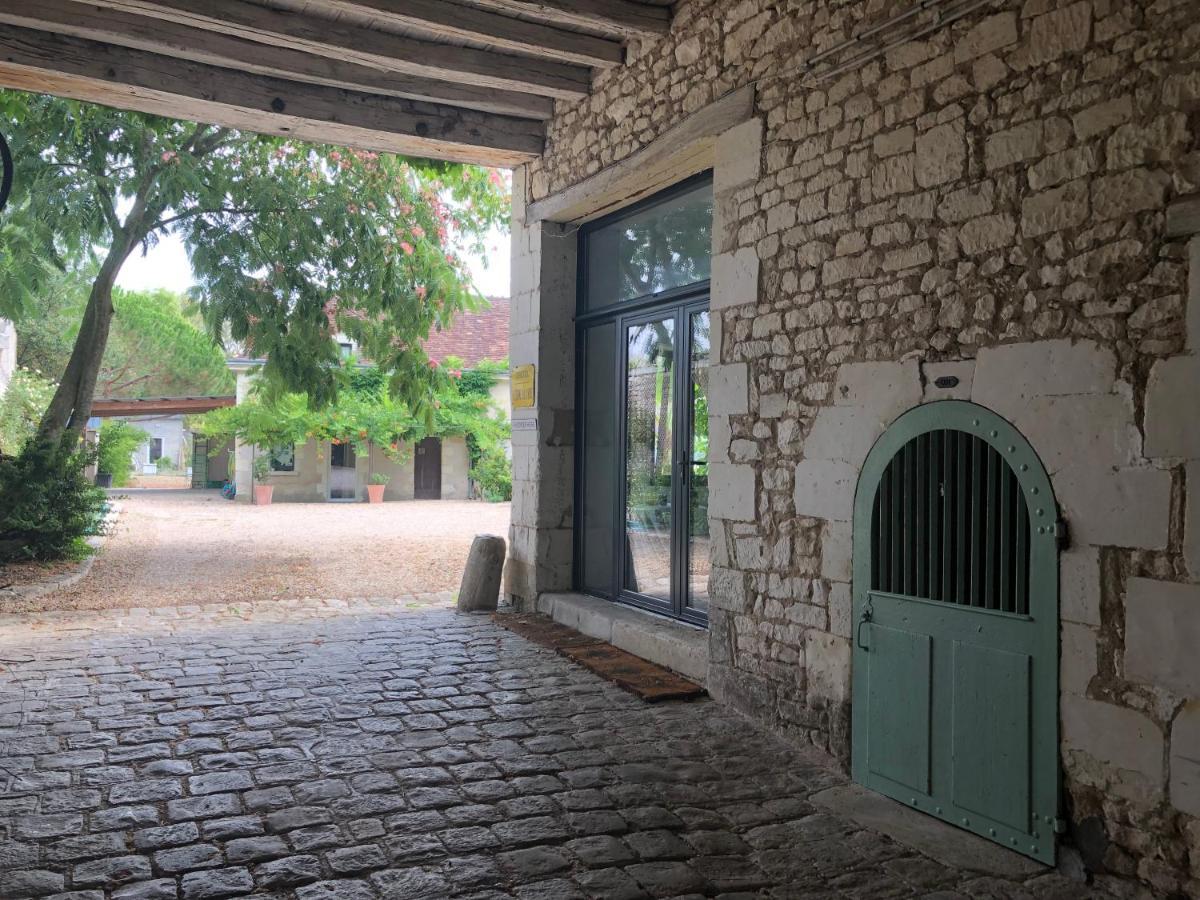 Suite En Chambre D'Hotes La Vigenna Les Ormes  Esterno foto